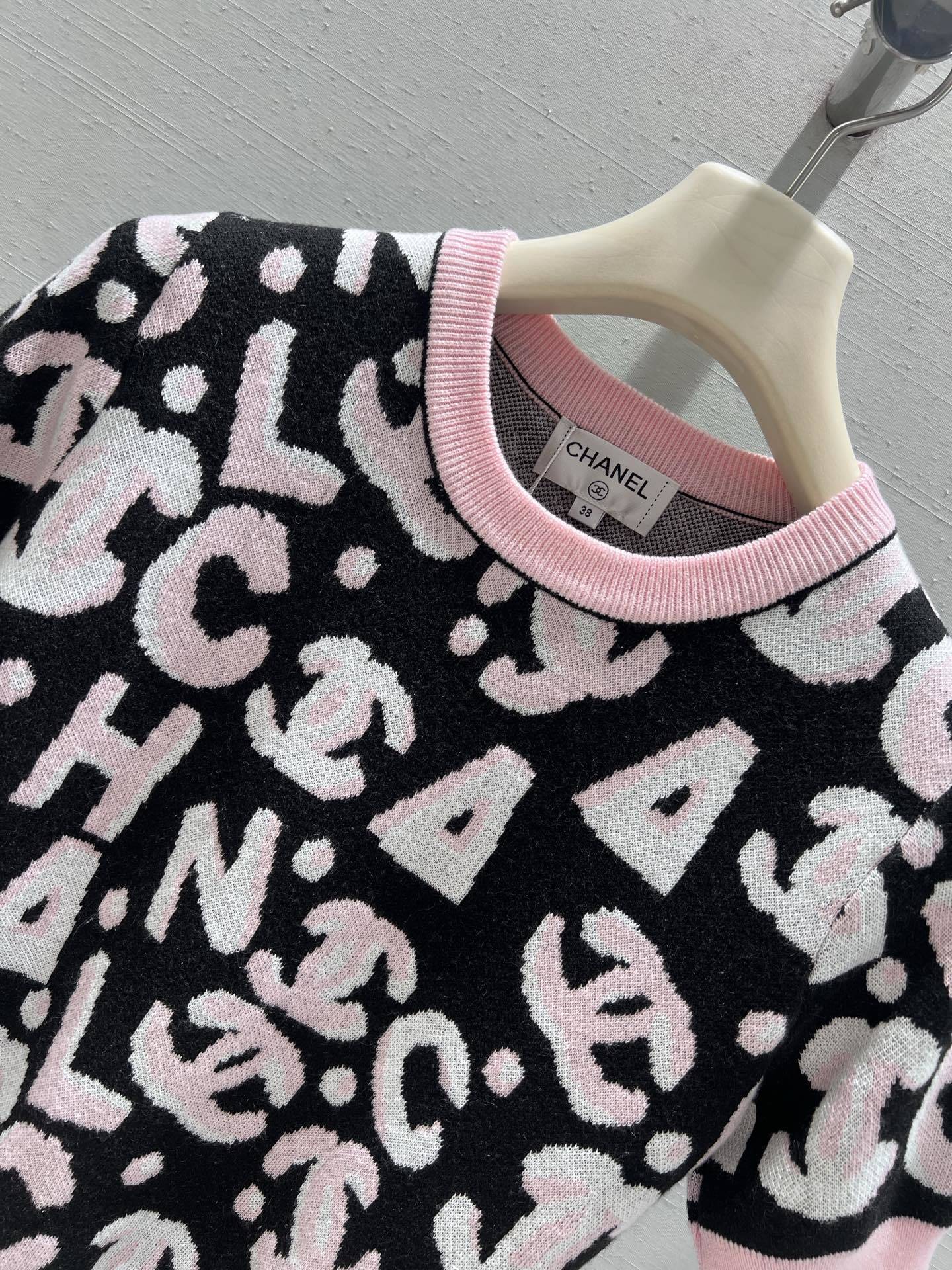 CHL  Woman Sweater