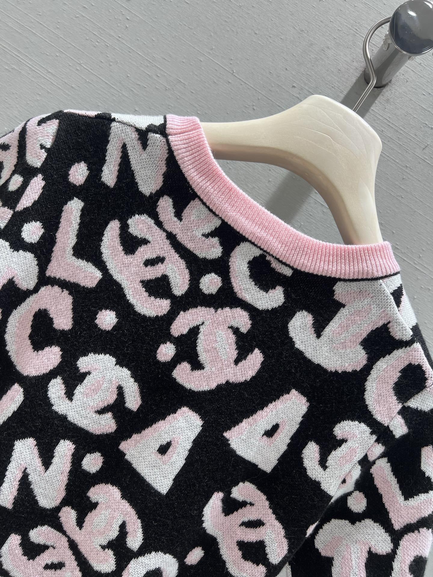 CHL  Woman Sweater