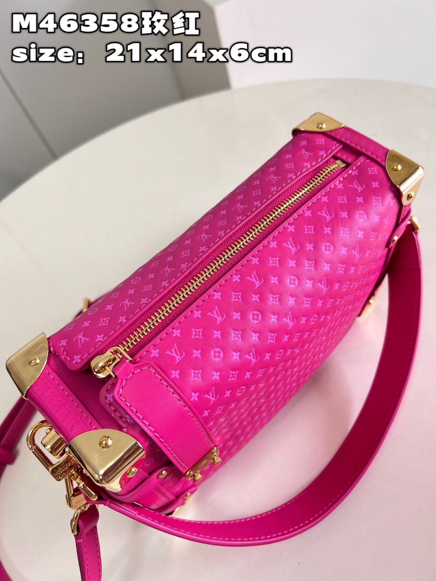 LU Bag Mono gram Truck pink 22 cm Limited