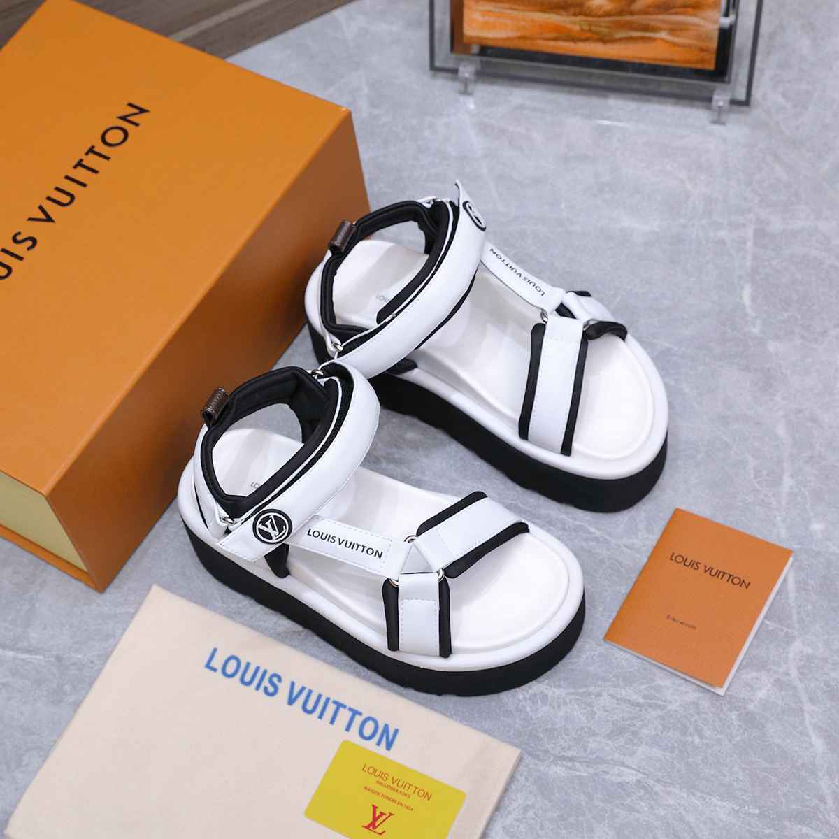 LU sandals  Woman 4 Color's