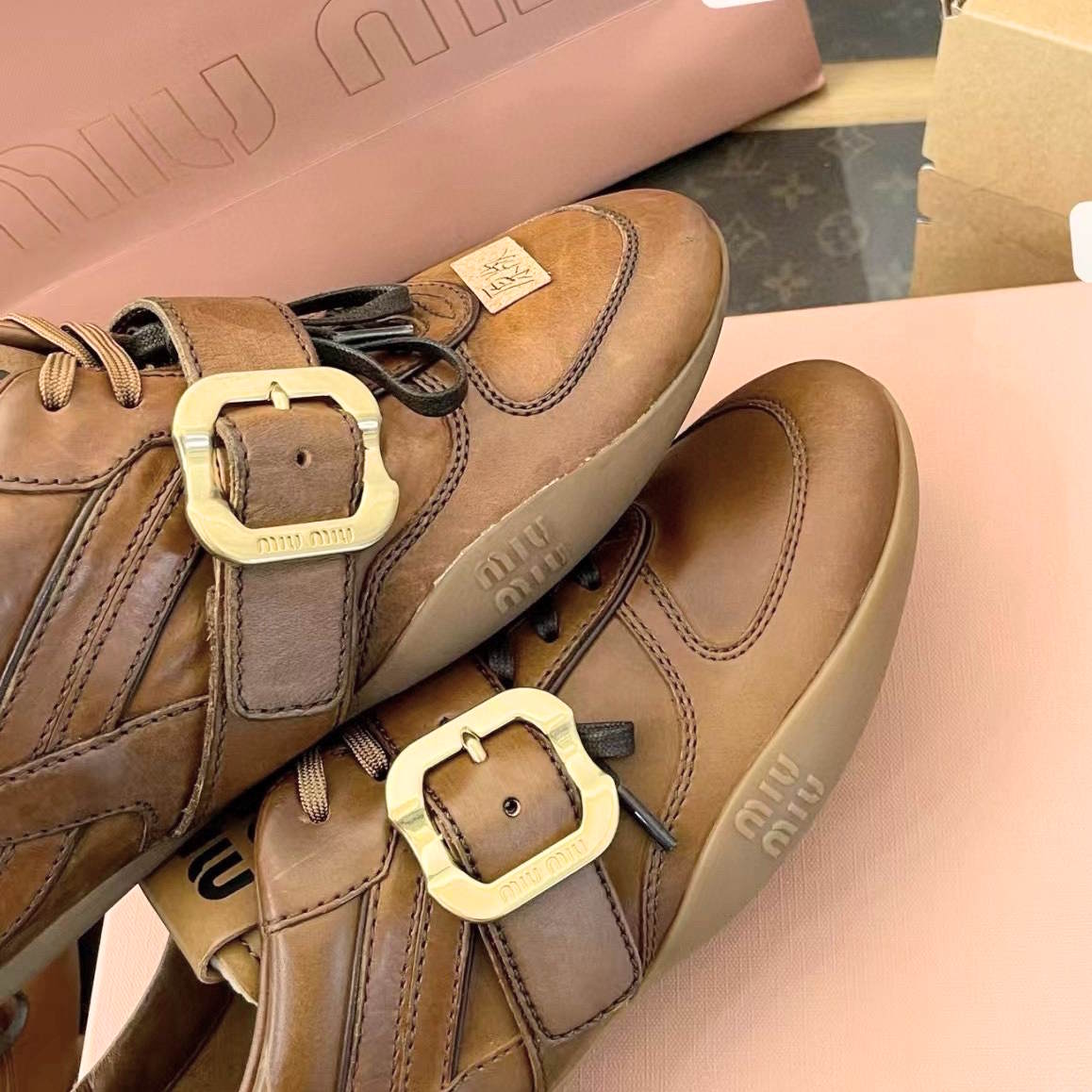 MI MI  Sneakers Woman