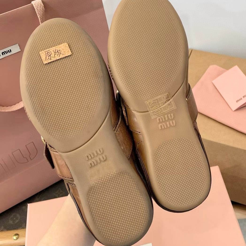 MI MI  Sneakers Woman