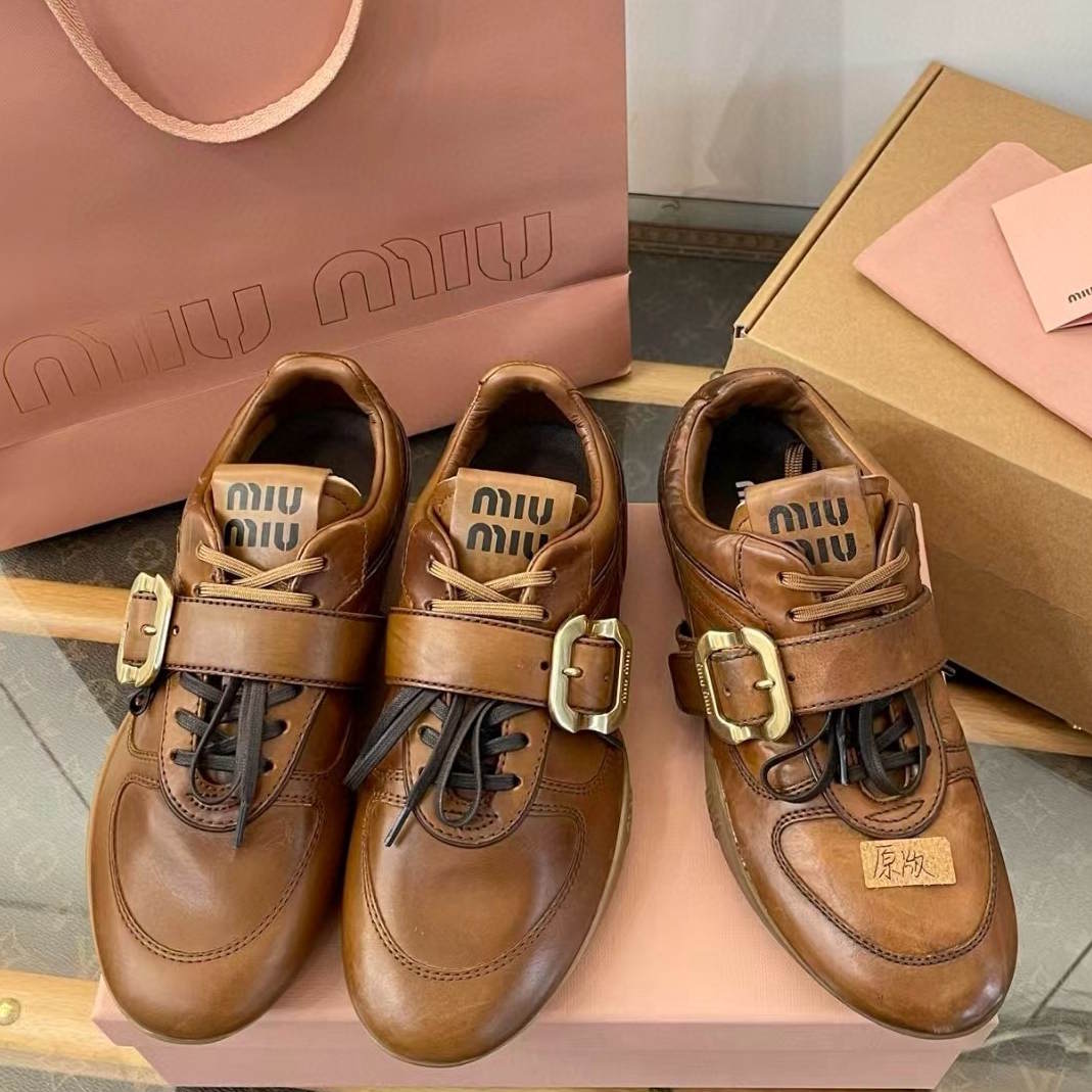 MI MI  Sneakers Woman