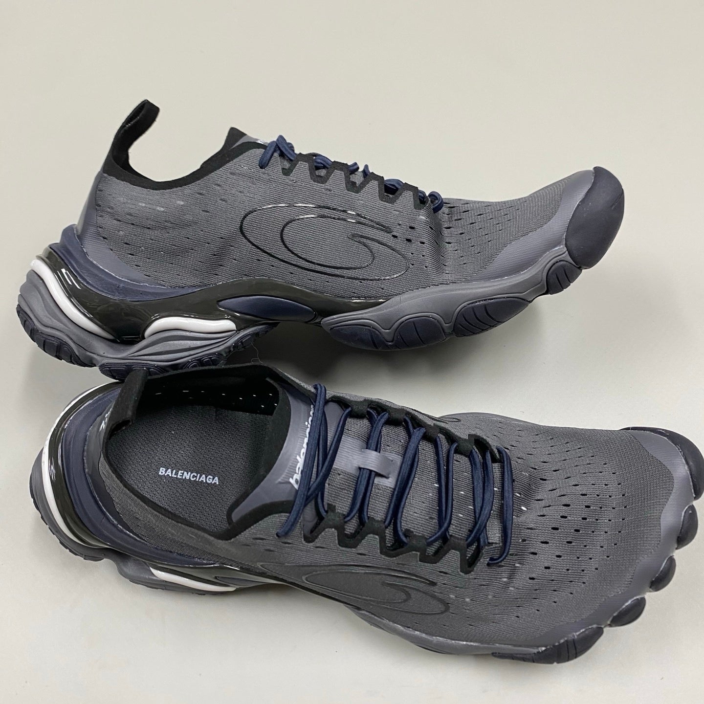 SNBAL Sneakers  Stones