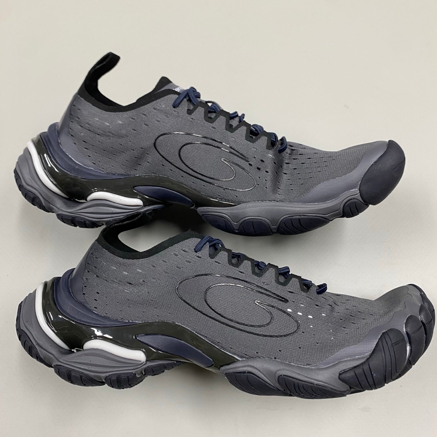 SNBAL Sneakers  Stones