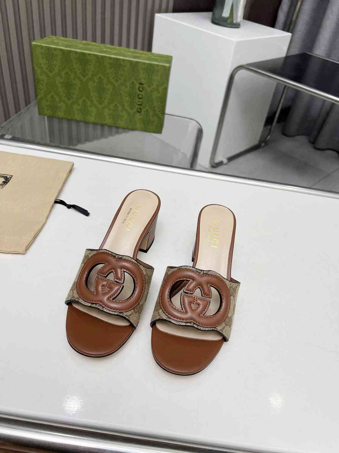 GU Sandals Monogram 42