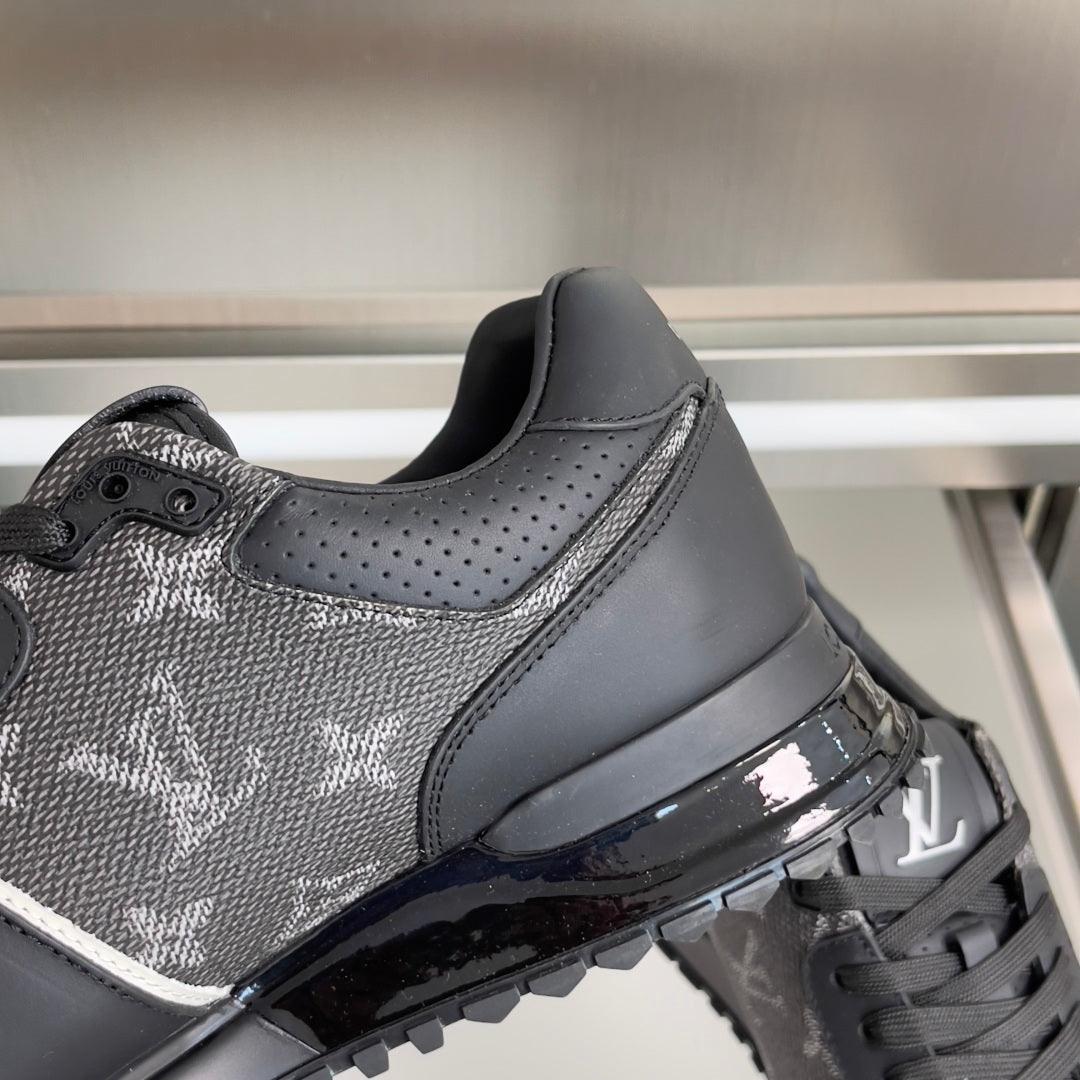 LU runner  Sneakers
