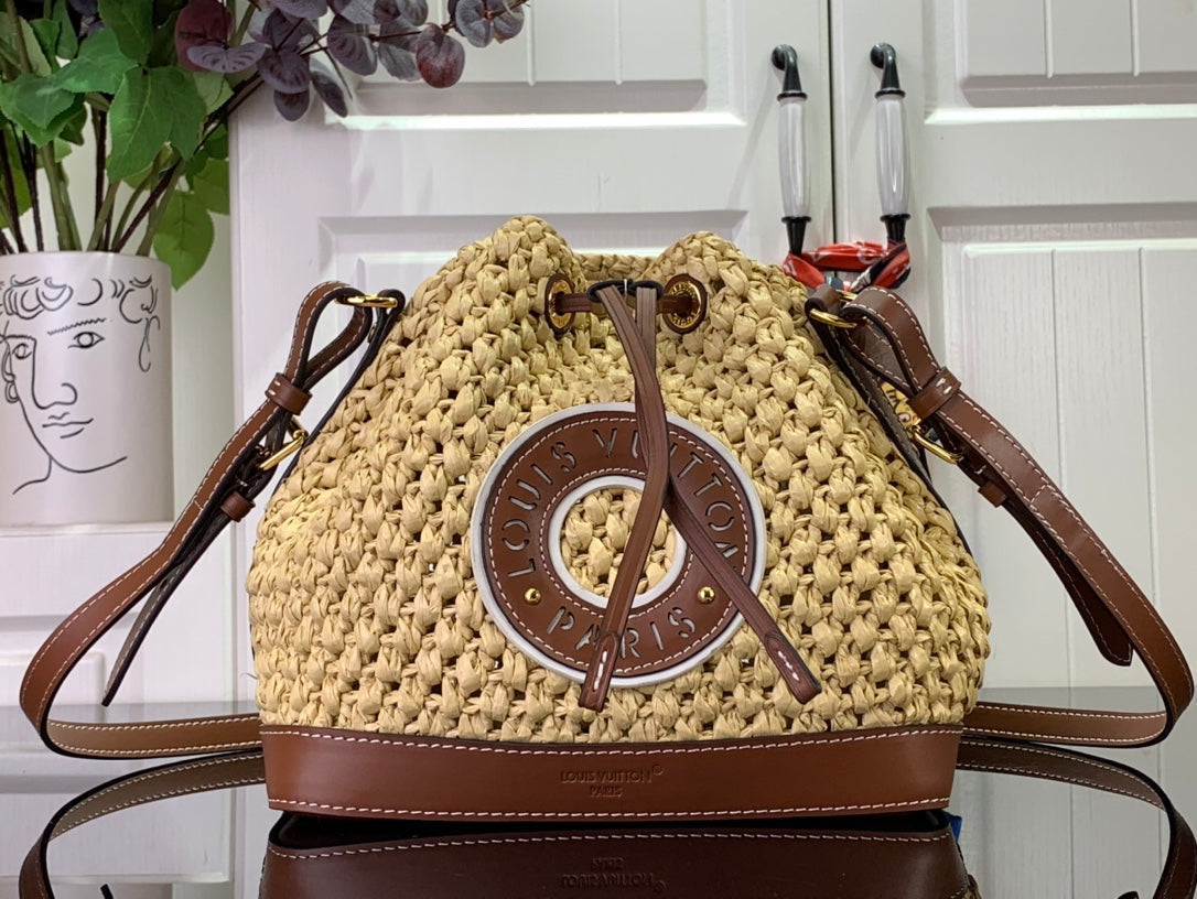 LU Bag  Raffia Small 24 cm