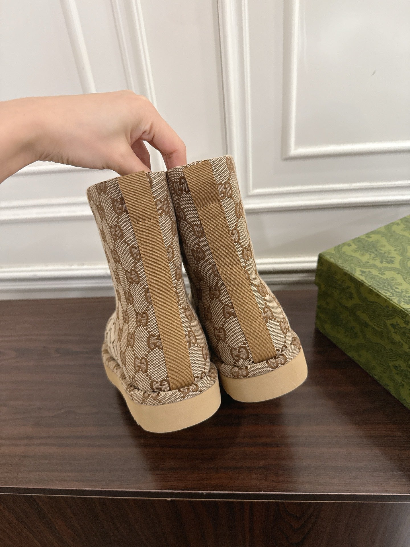 GU UGG Boots Woman 42