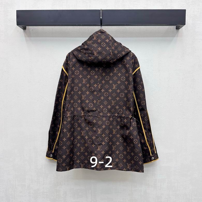 LU   Woman  Jacket  Windbreak
