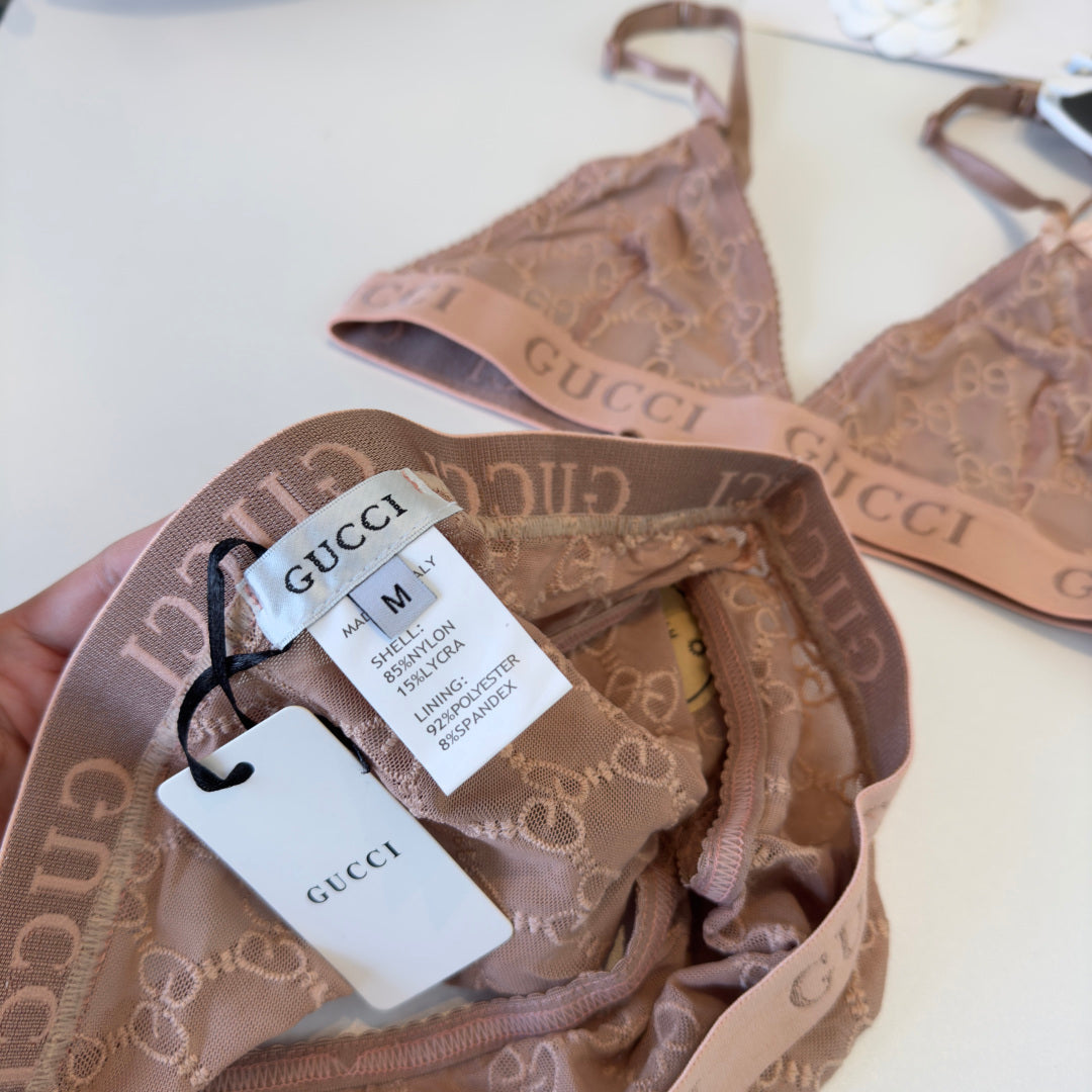 GU  Underwear Woman