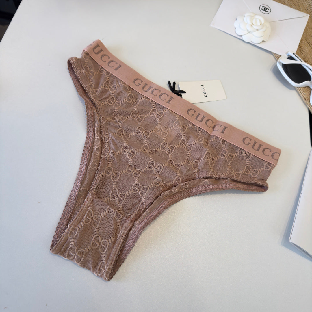 GU  Underwear Woman