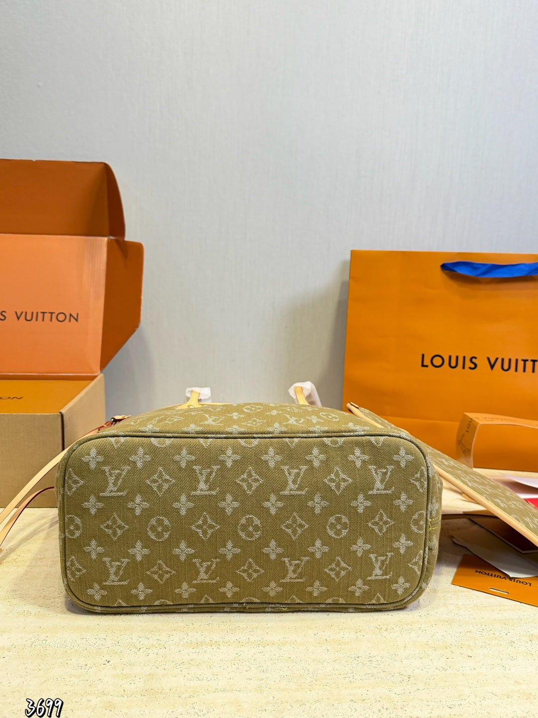 LU  Bag Neverfull 30 cm