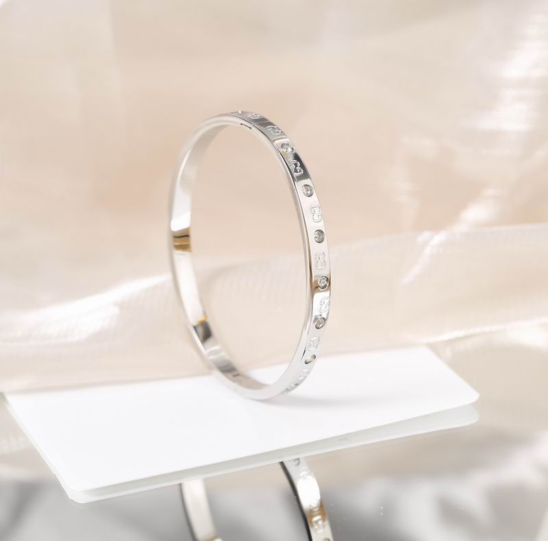 GU  bracelet 2 Color's