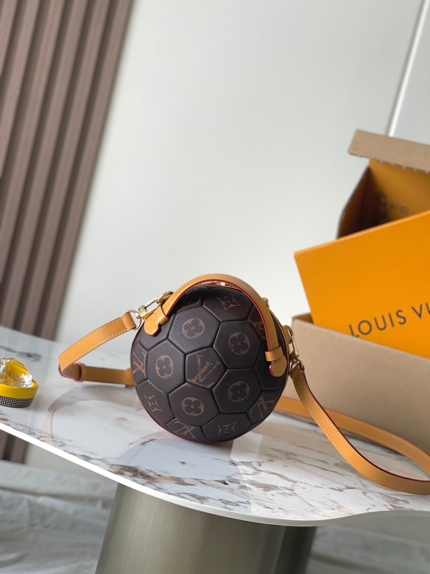 LU Soccer ball bag 19 cm