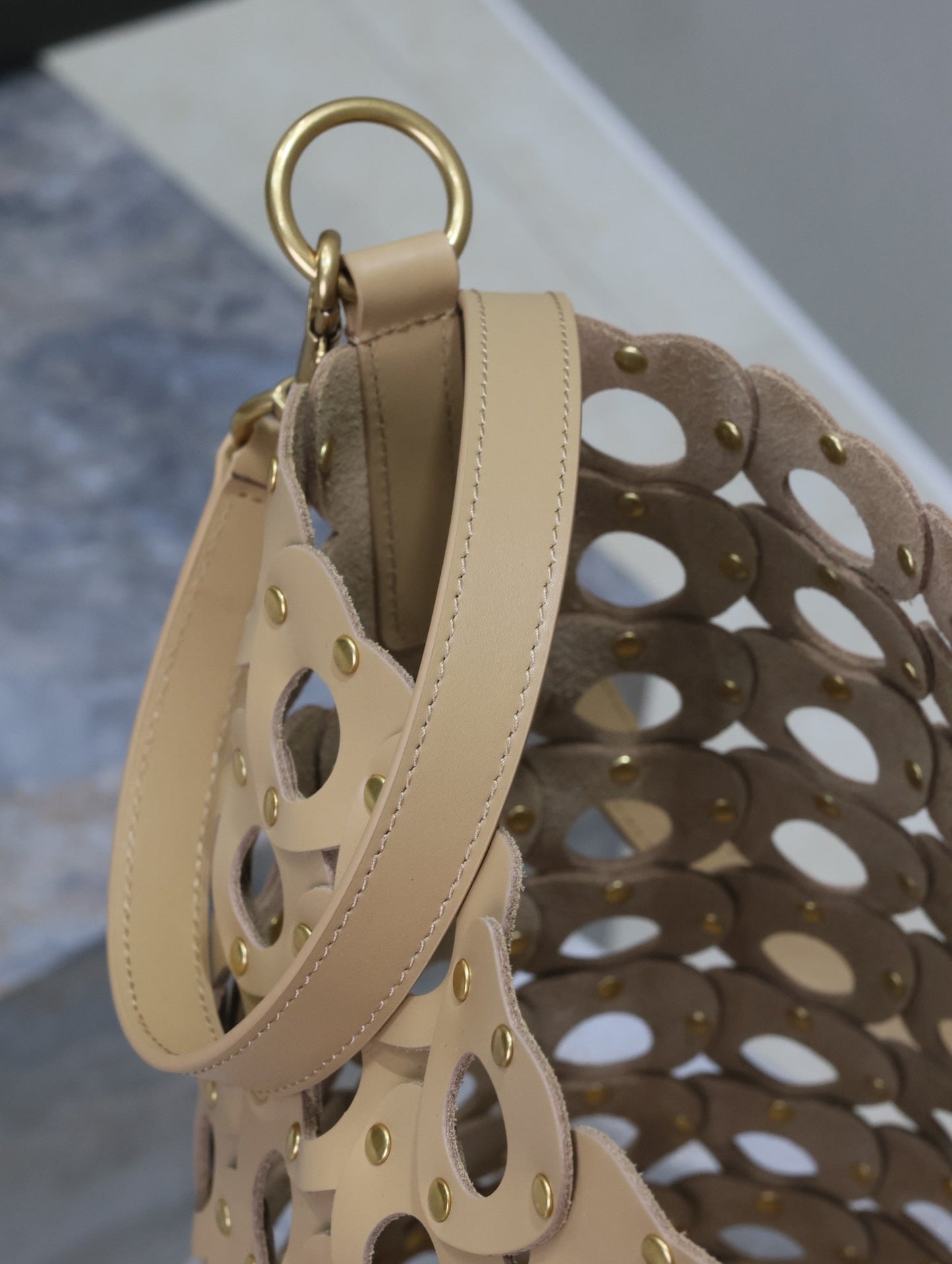 Y L  Bucket Bag