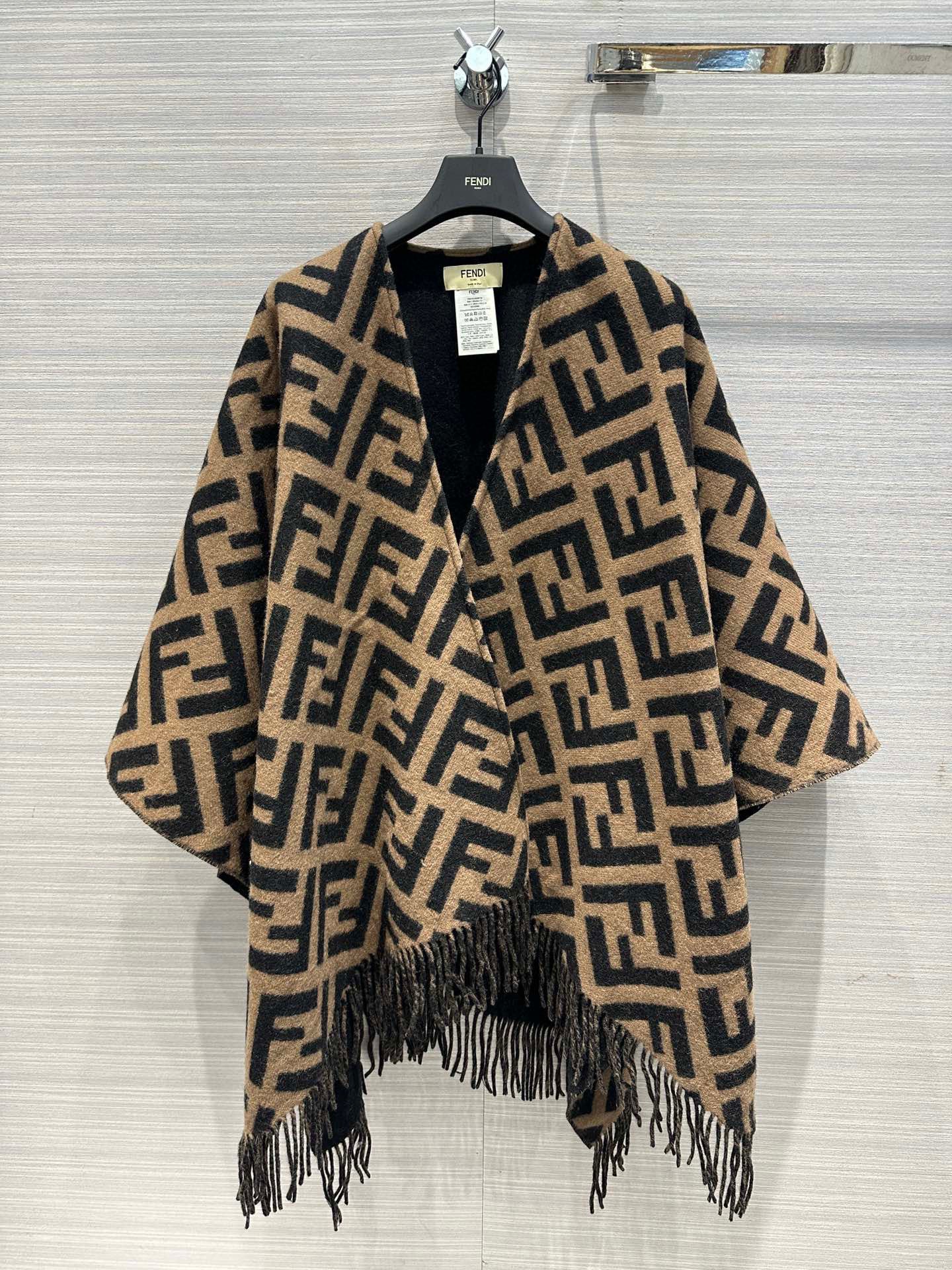 FEN wool Scarf Cape