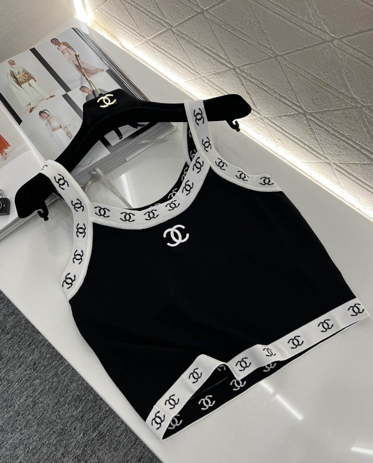 CHL  Tank Knitted Top  T - shirt 2 Color's Woman D817