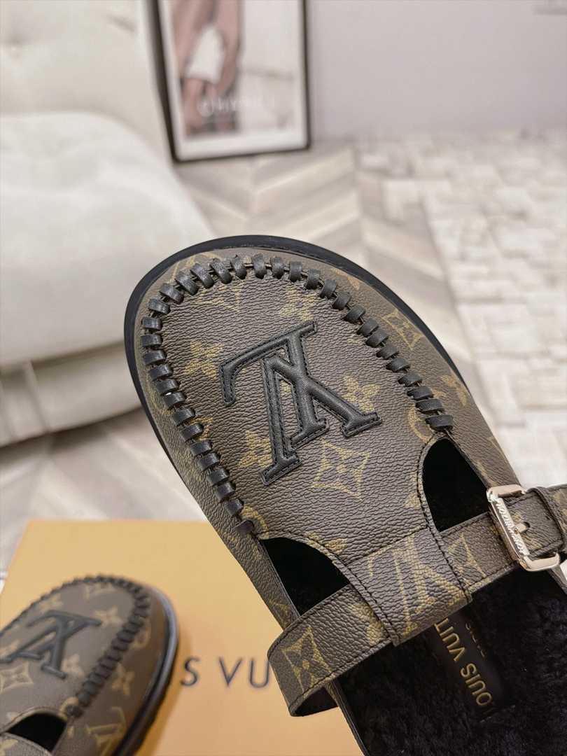 LU Mule Shearling sandal 3 Color's
