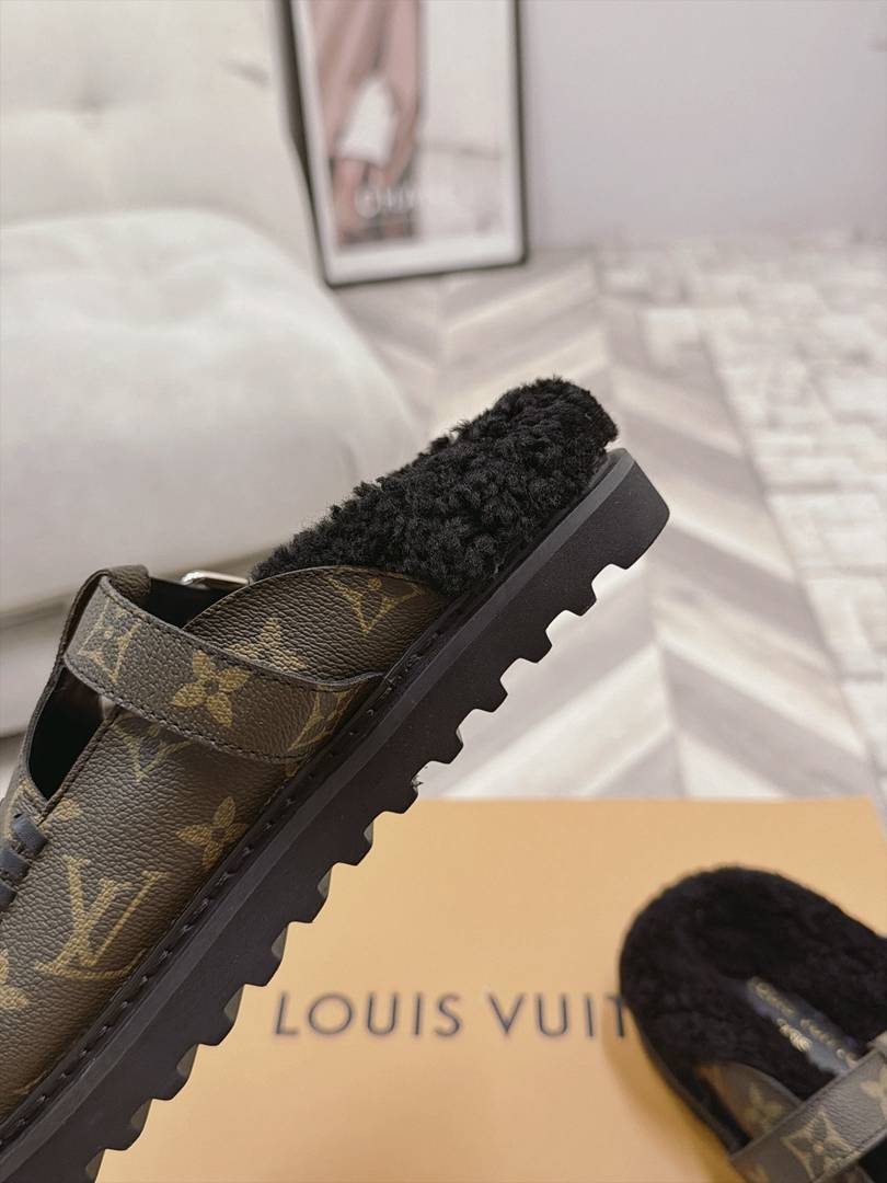LU Mule Shearling sandal 3 Color's
