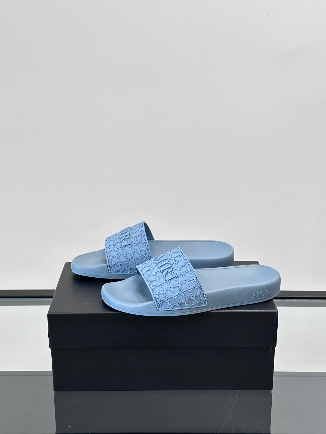 AMR Slippers 3 Color's   Man