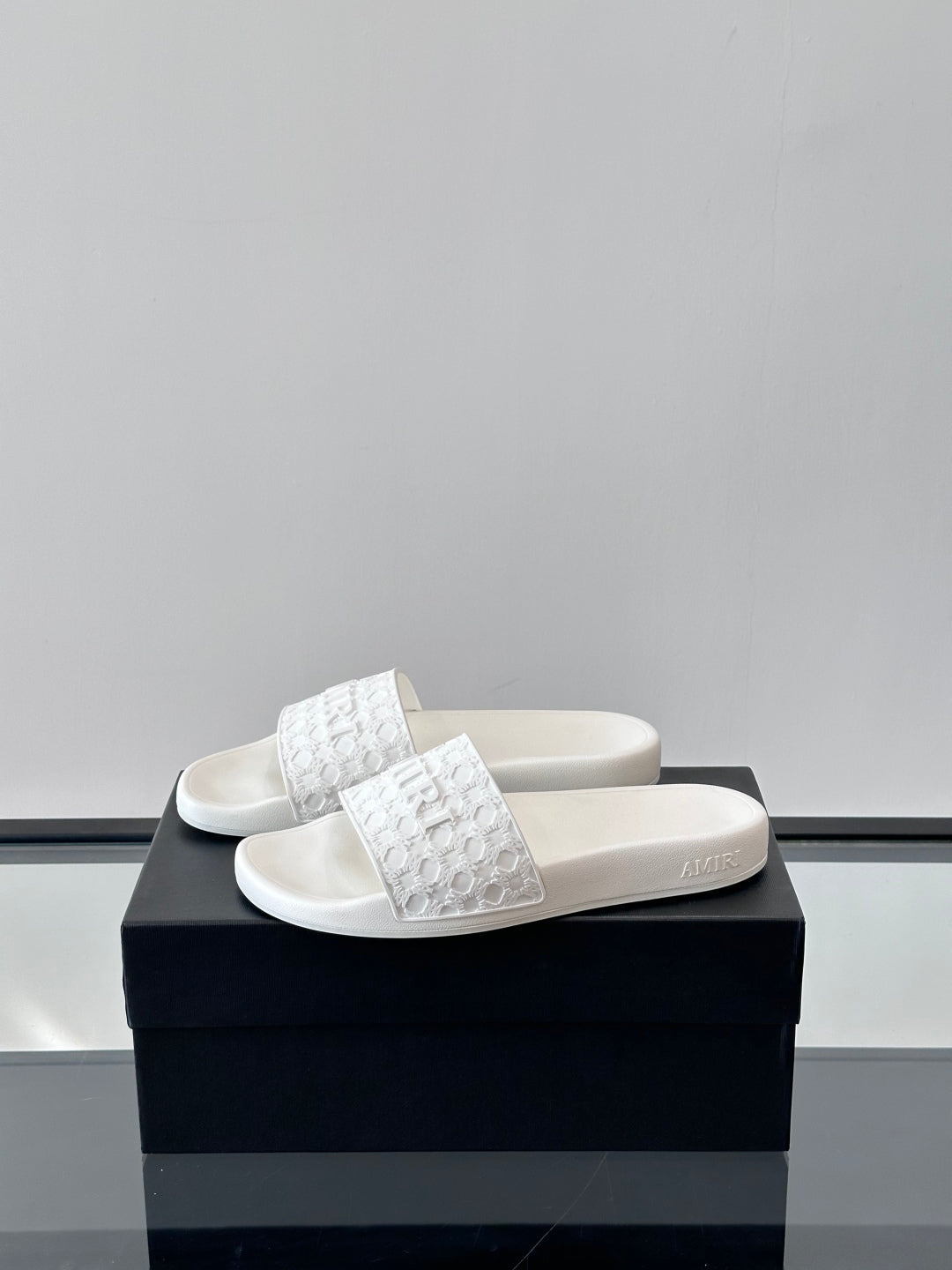 AMR Slippers 3 Color's   Man