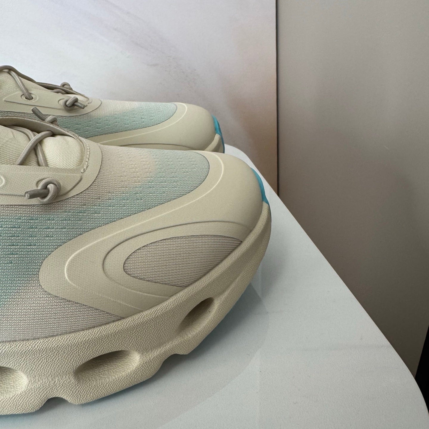 LOEV Sneakers