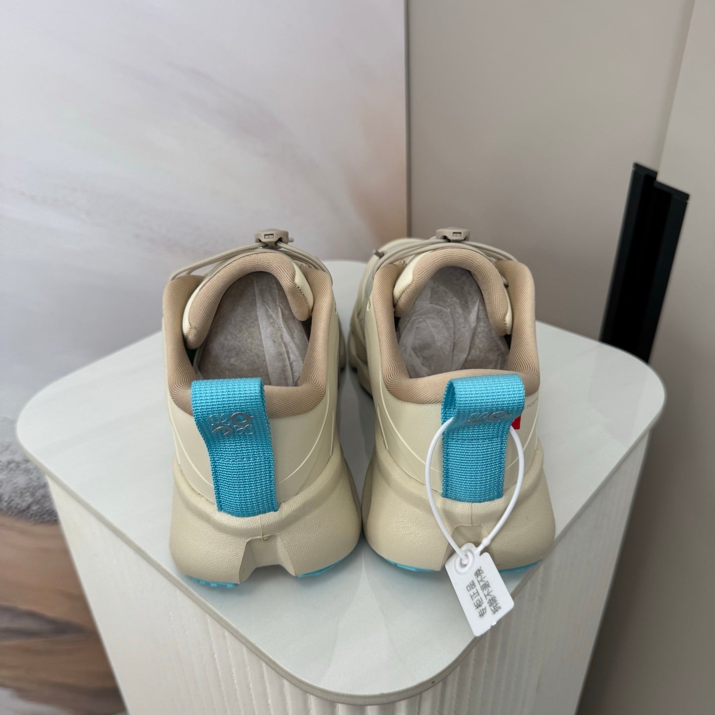 LOEV Sneakers