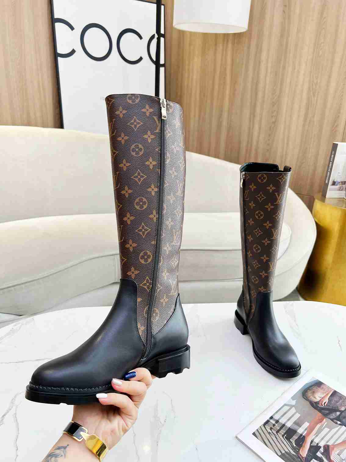 LU Flat Boots Monogram