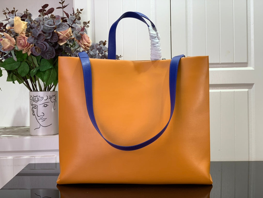 LU  Tote  Bag  Leather  3 Color's 40 cm