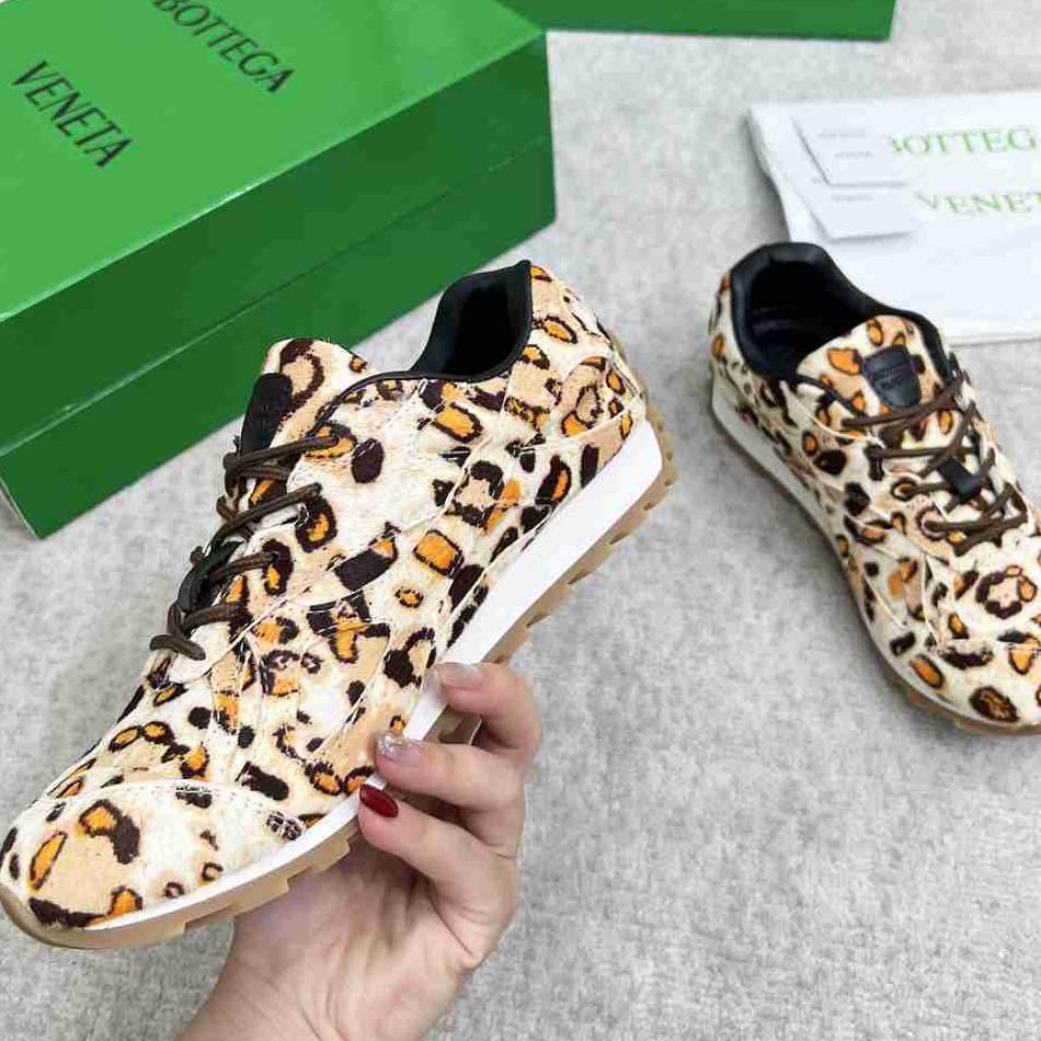 BOT VENET Woman Sneakers trainers