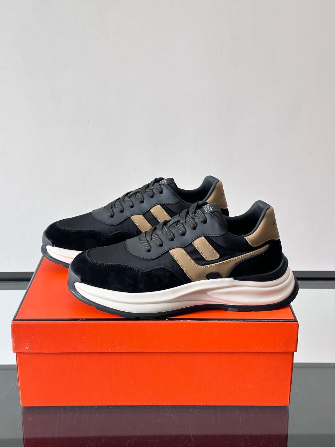 HRM  Sneakers  Man Size