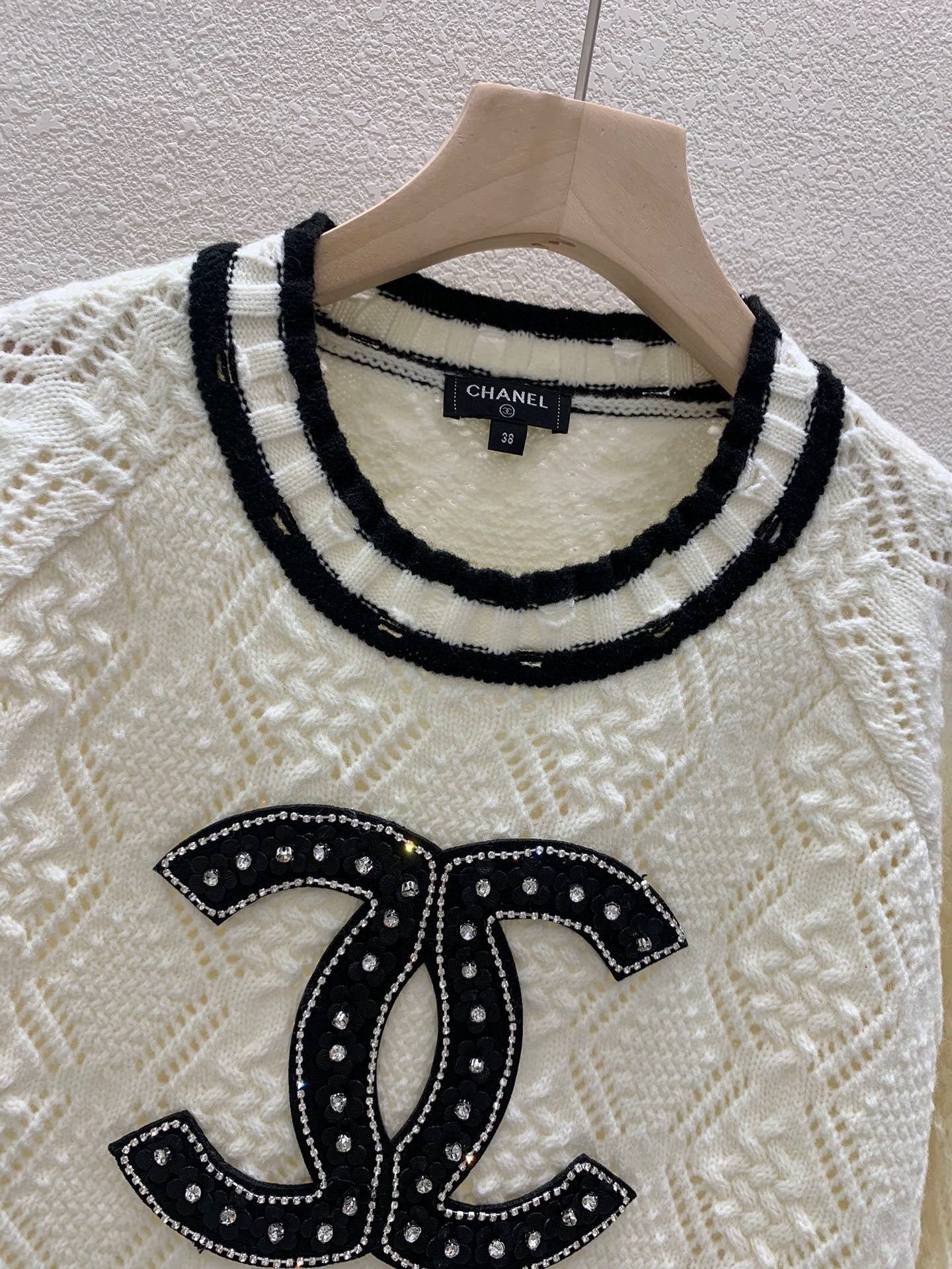 CHL Sweater 2 Color's Woman