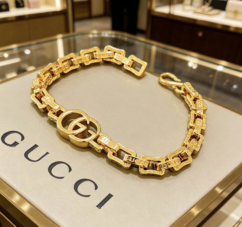 GU Fashion Bracelet