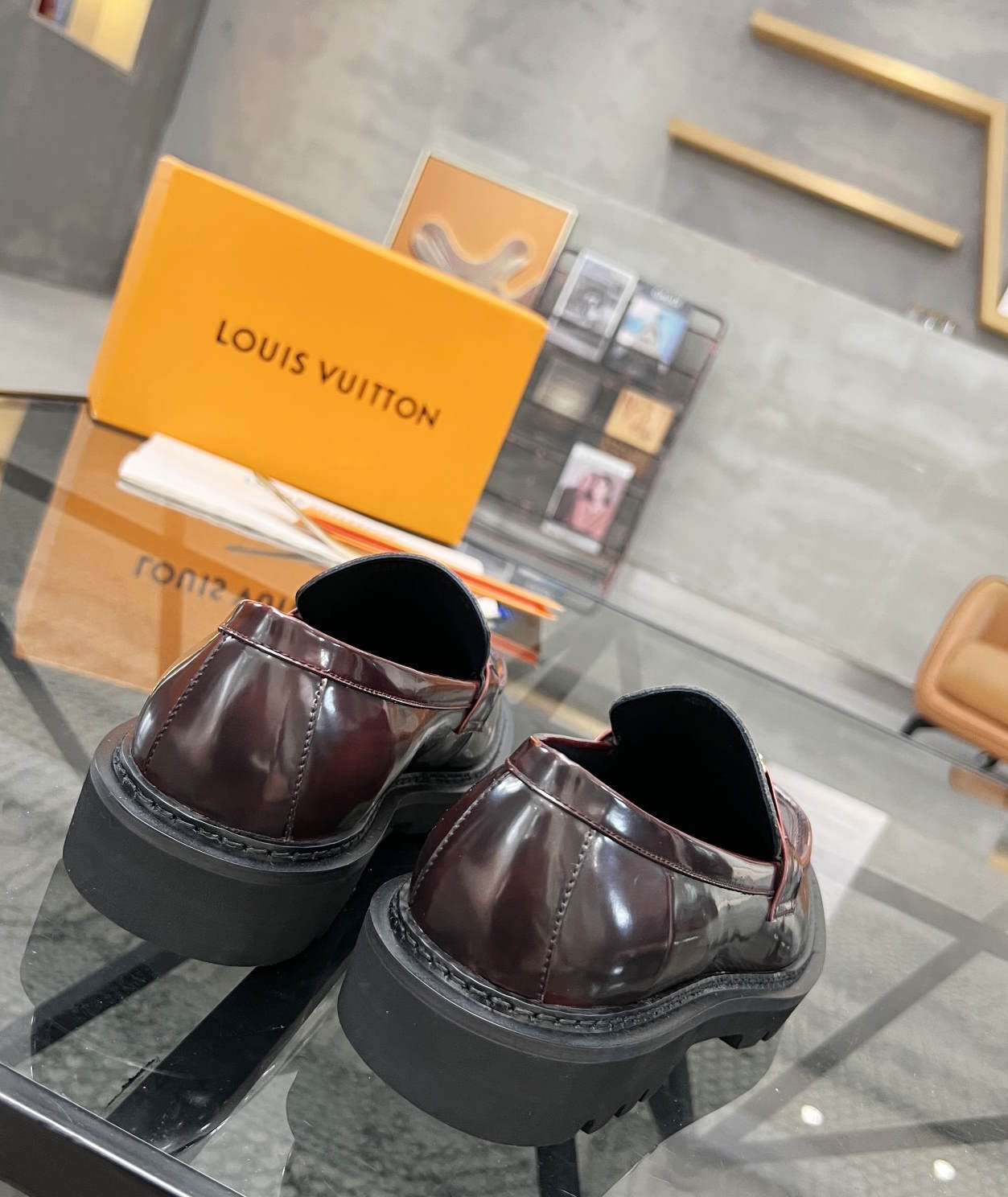 LU  Man Shoes 46