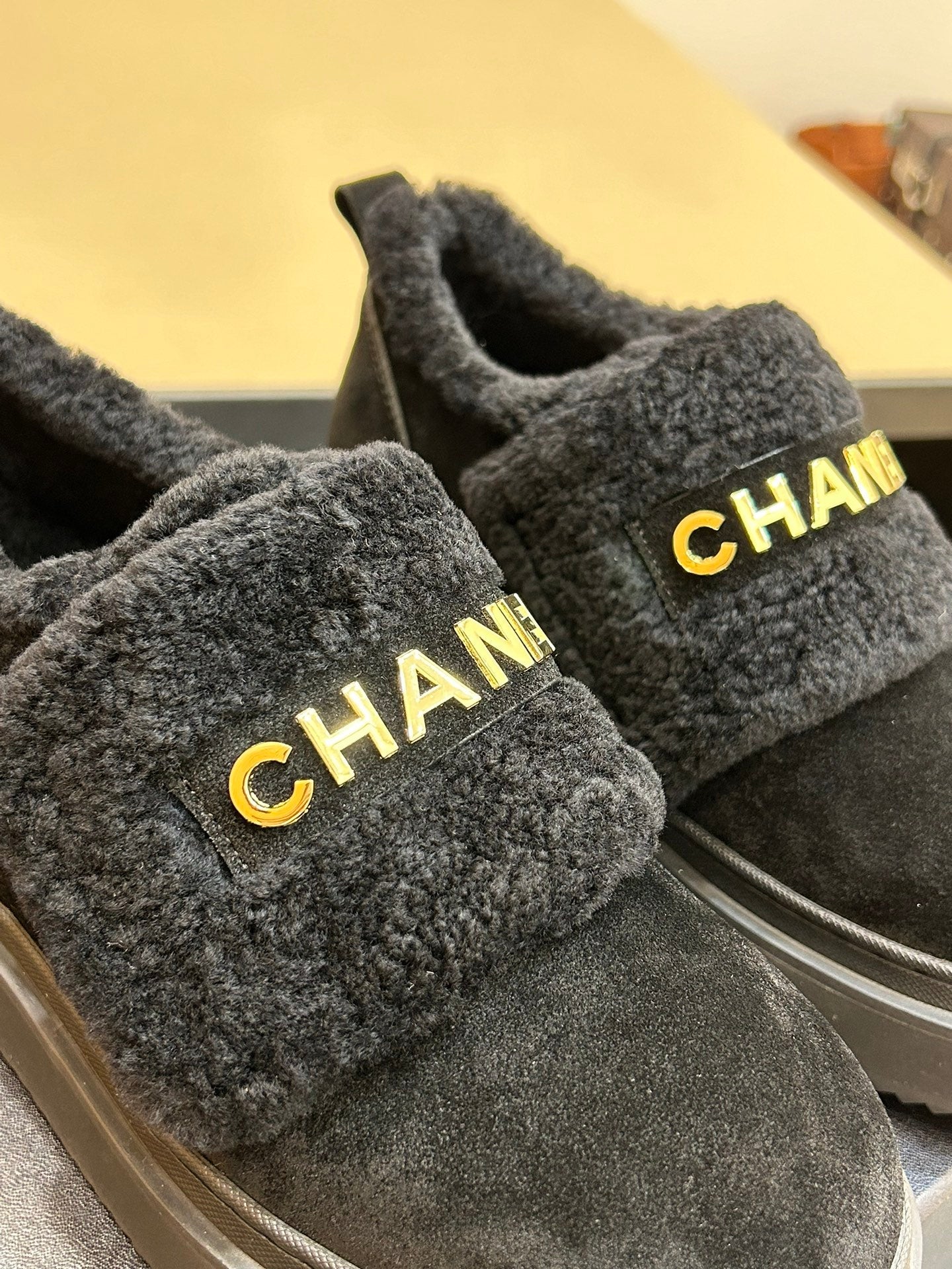 CHL Shearling  Shoes  2 Color 's