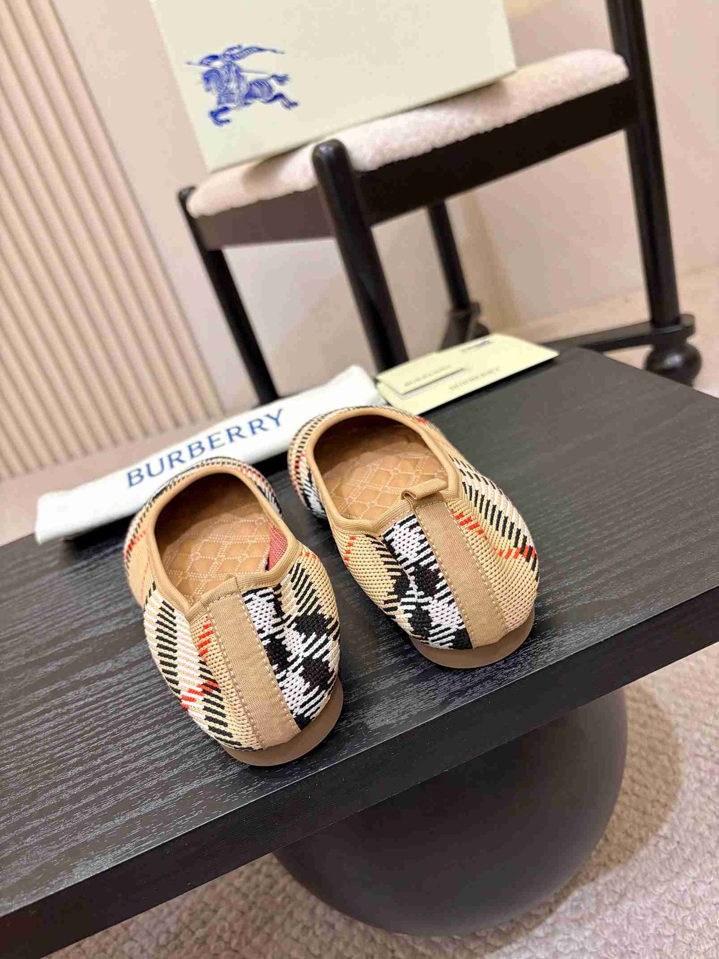 BURBBER  Shoes  Woman 2 Color's