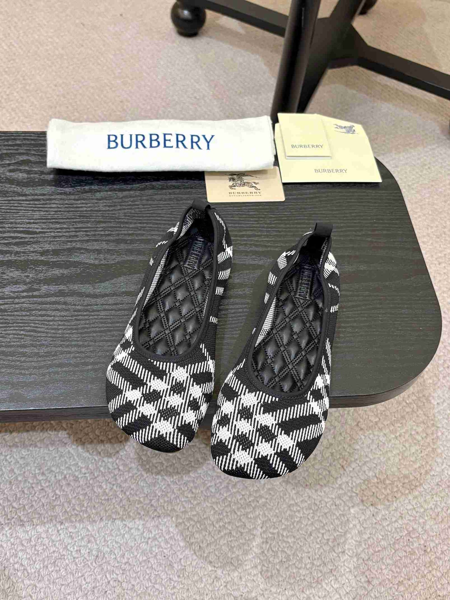 BURBBER  Shoes  Woman 2 Color's