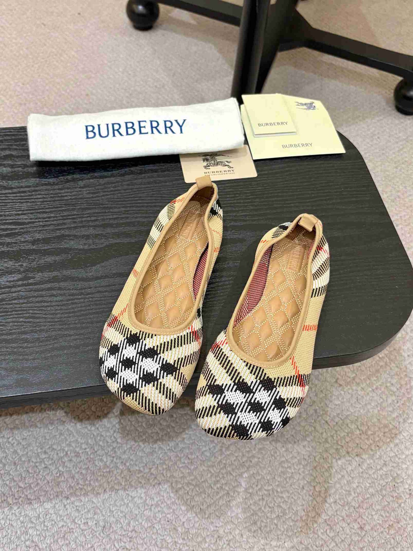 BURBBER  Shoes  Woman 2 Color's