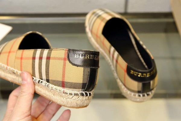 BURBBER Shoes  Sandal Woman