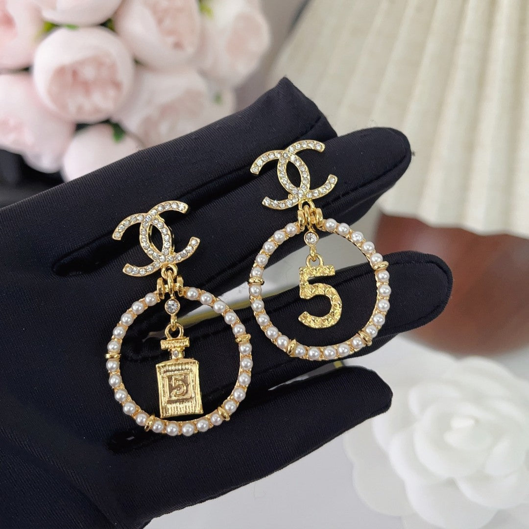 C H L Fashion earrings  SALE-min order required