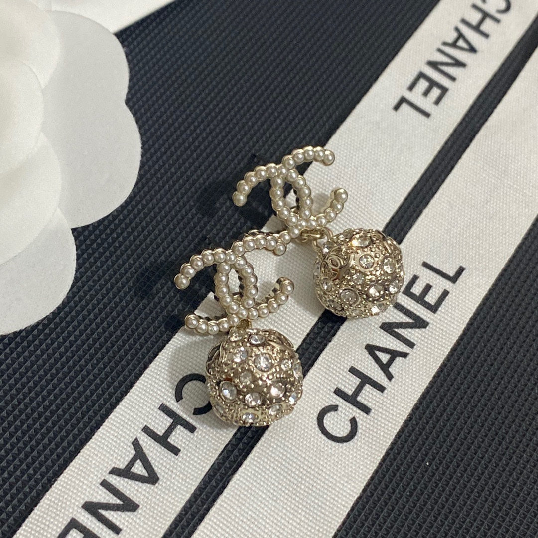 C H L Fashion earrings  SALE-min order required