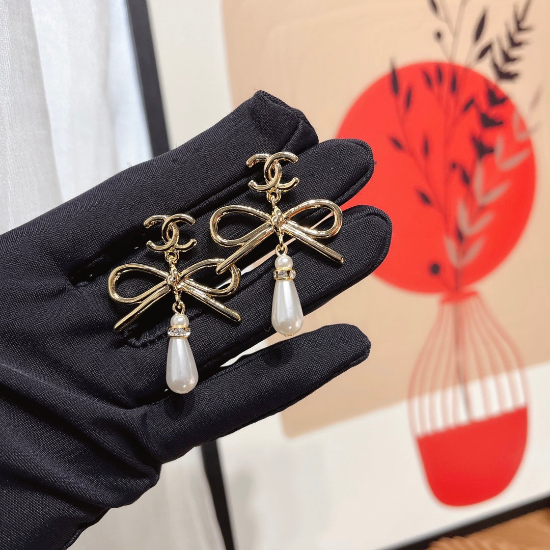 C H L Fashion earrings  SALE-min order required