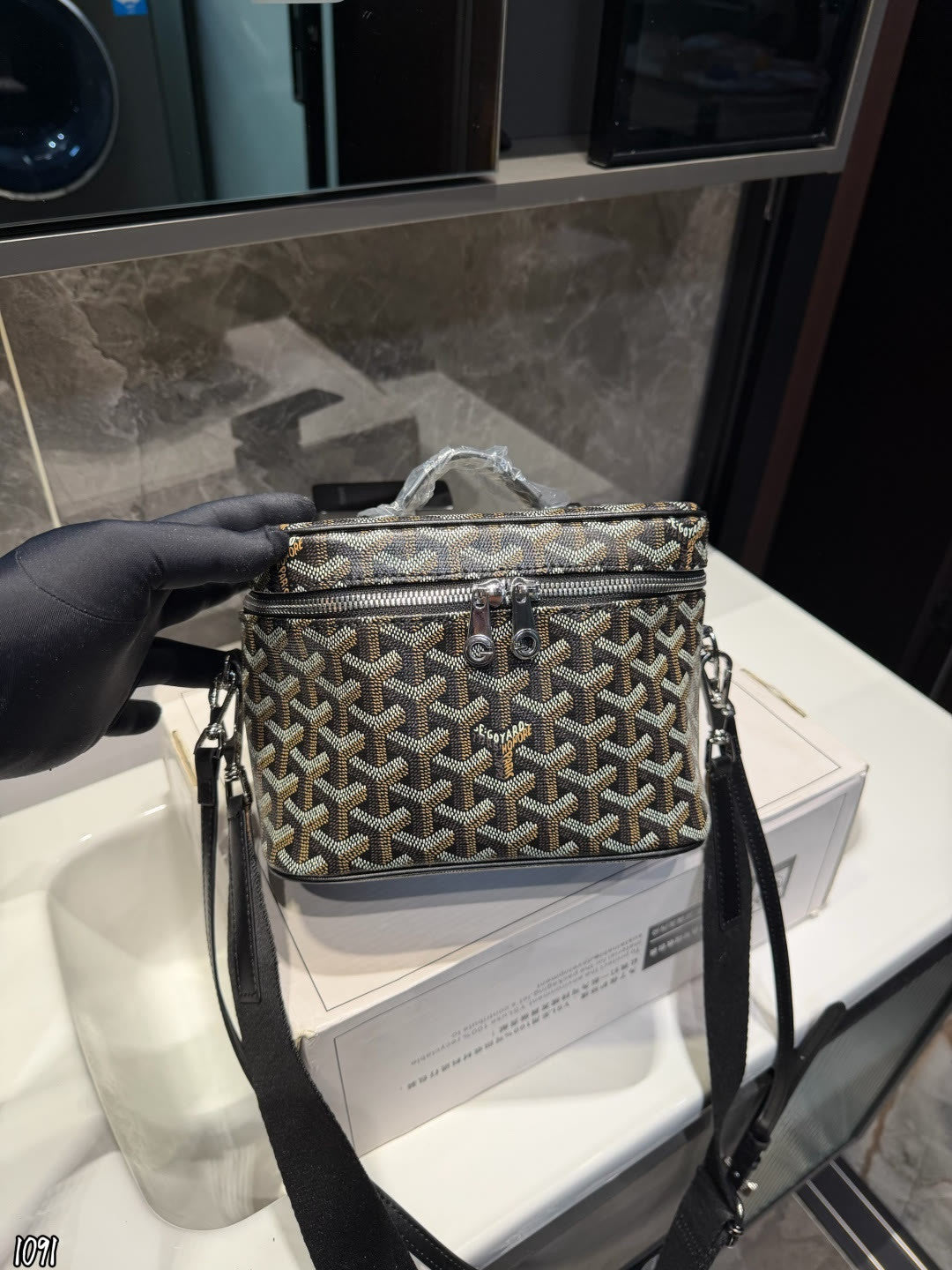 A*GO  Muse vanity case bag 4 Color's 20 CM