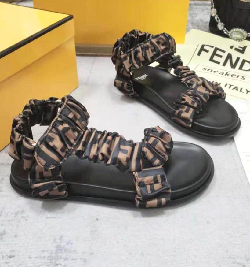 FEN  Sandals