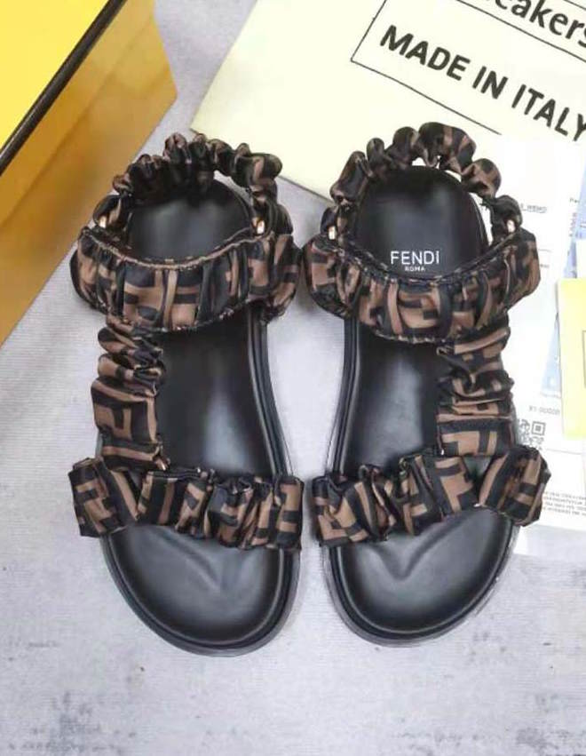 FEN  Sandals