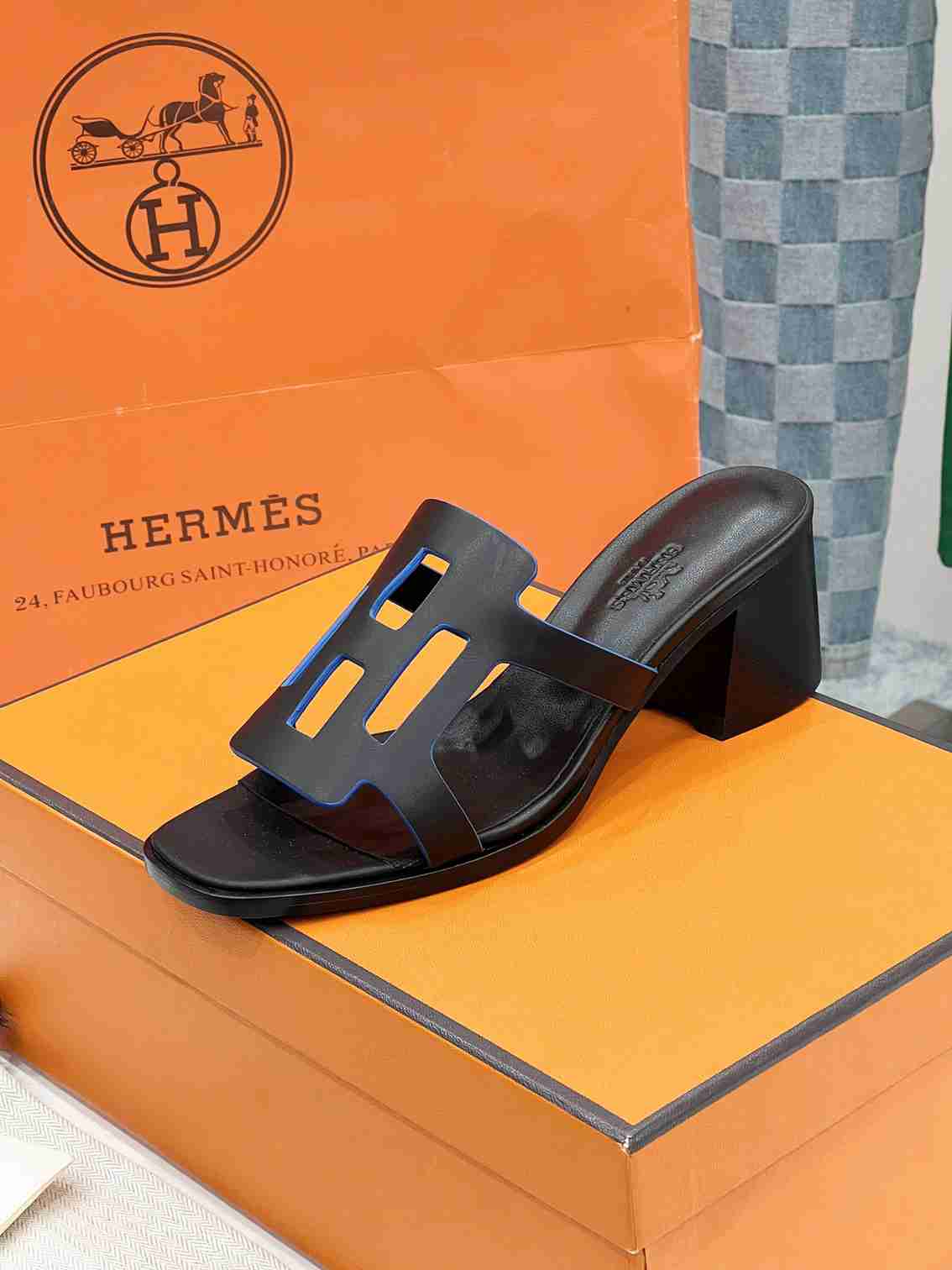 HRM Slippers Sandals  4 Color 's