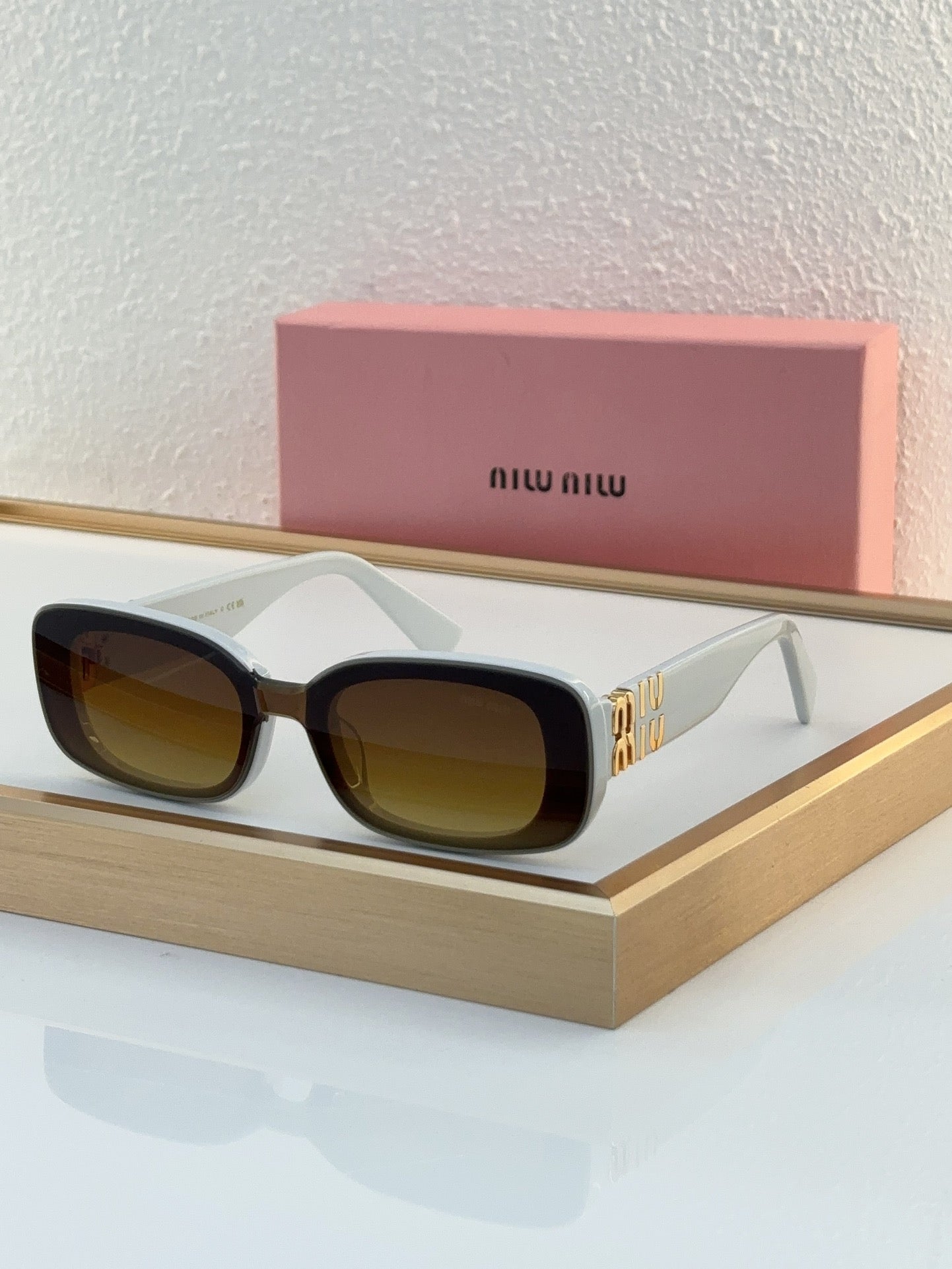 MIU MI  Sunglasses 5 Color's Sweeny