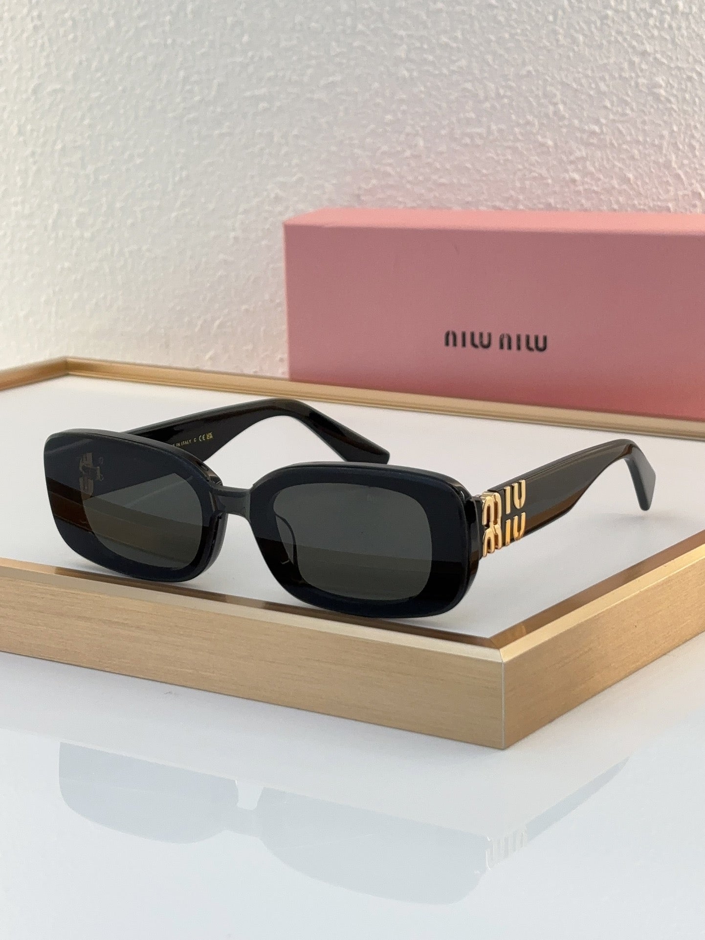 MIU MI  Sunglasses 5 Color's Sweeny