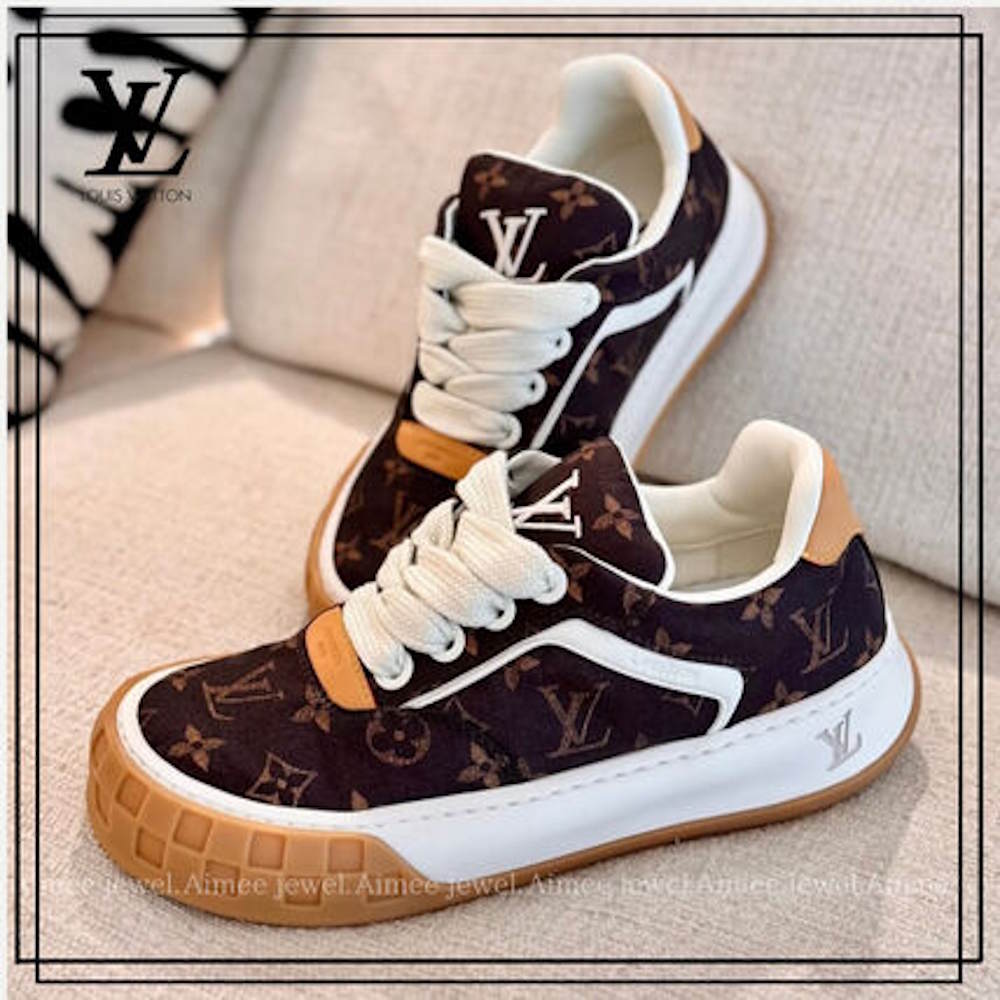 LU  Tilted Sneakers